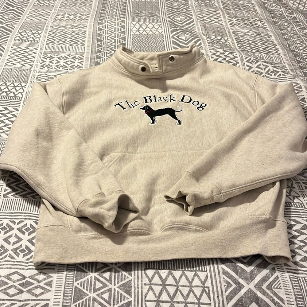 Black dog sweatshirt